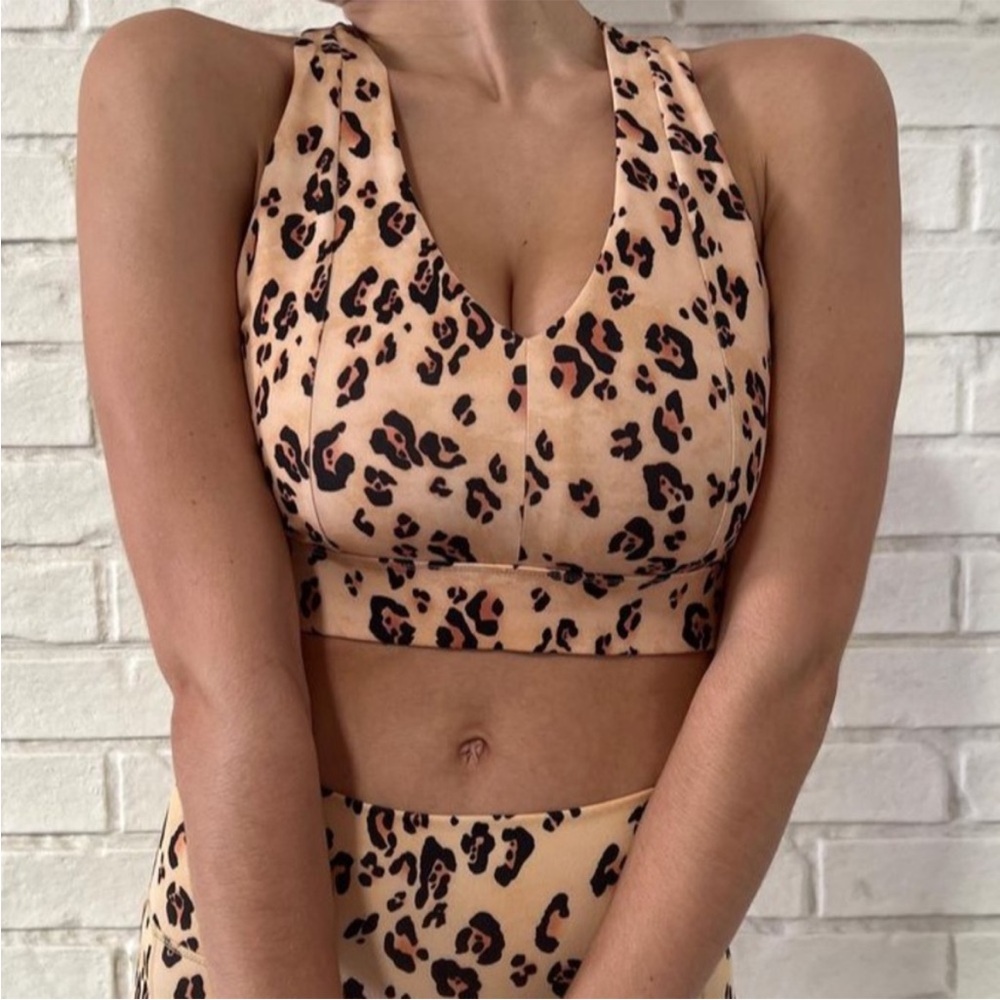 Fabletic On-the-Go Medium-Impact Sports Bra